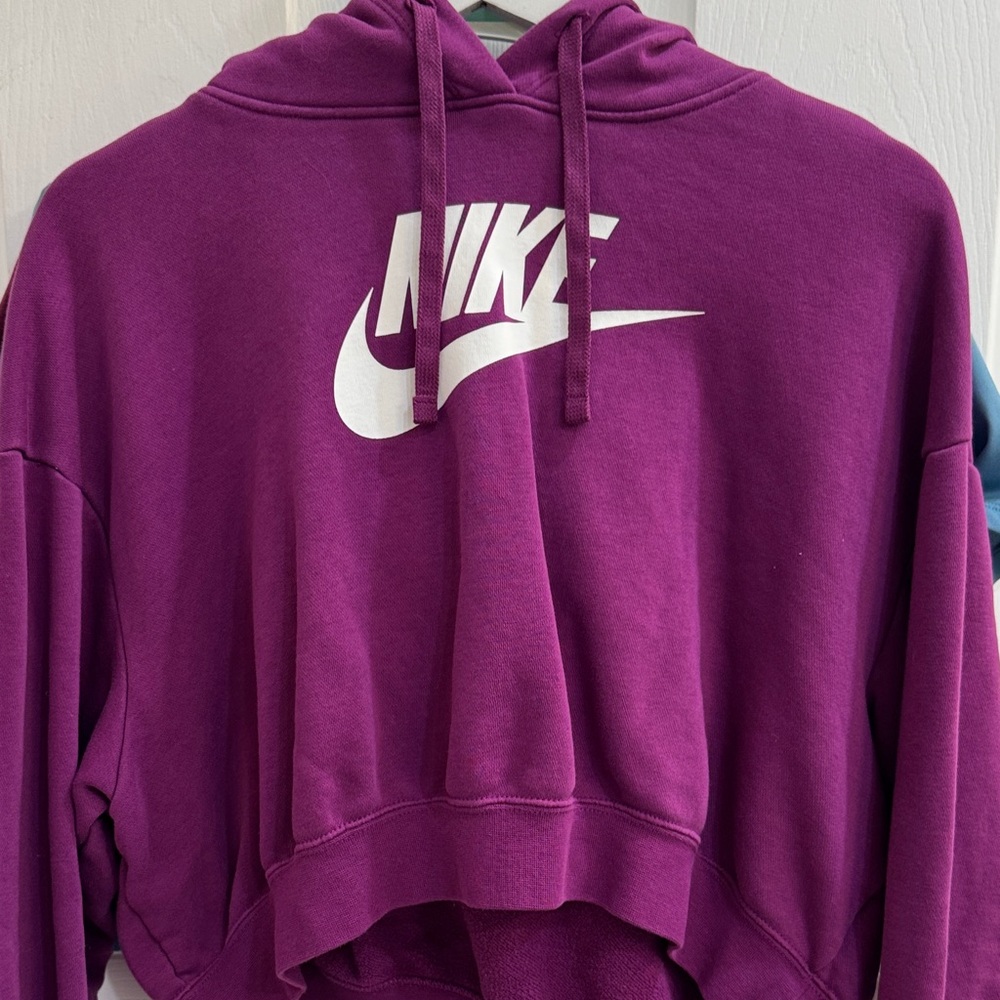 Nike Women's Magenta Crop Small Hoodie